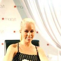 Kendra Wilkinson signing her book 'Being Kendra' | Picture 88149